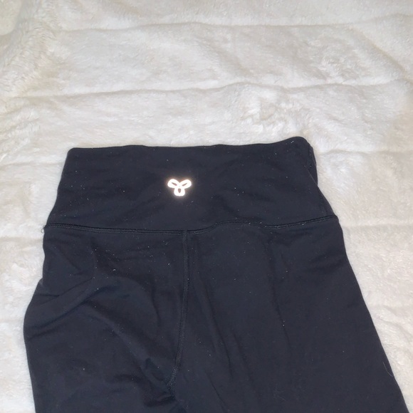 ARITZIA TNA LEGGINGS - Picture 3 of 4